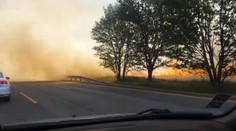 Erik sa rozhodol vojsť na diaľnici D1 do horiaceho pekla. Poslal aj video