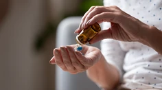 Užívame ich často, a tak strácajú svoj účinok. Antibiotiká sa do nášho tela nedostávajú len vo forme tabliet