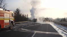 Na R1 za Vlčkovcami v smere na Nitru horelo nákladné auto