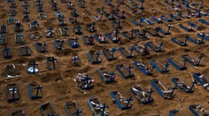 Brazília zaznamenala rekordný počet obetí za jeden deň. V krajine už kopú masové hroby