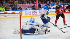 VIDEO: Päť inkasovaní mu motiváciu nevzalo. Kazašský gólman predviedol nevídaný zákrok