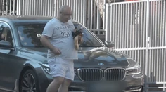 Muž, ktorý sa hrá na milionára, vraj roky okráda ľudí. Dokonca chcel kúpiť aj našu televíziu