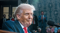 Amerika je silnejšia než kedykoľvek predtým, vyhlásil Trump v najdlhšom prejave o stave únie