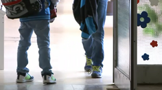 Šikana na škole. Je tento chlapec agresor alebo obeť?