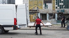 Ruská raketa zasiahla bytový dom v Charkove, útok si vyžiadal najmenej jednu obeť a troch zranených