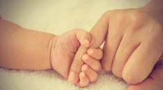 Obľúbená herečka porodila v 47 rokoch: Aj druhé tehotenstvo tajila