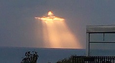 Nad talianskym mestom sa zjavila podobizeň Ježiša