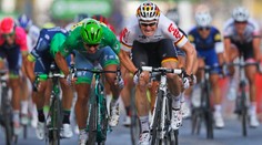 Víťazom poslednej etapy TdF v Paríži sa tesne pred Saganom stal André Greipel