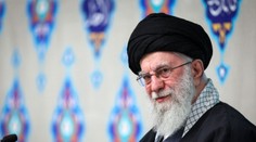 Irán potvrdil smrť najvyššieho vodcu Alího Chameneího. Začína sa boj o moc