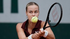 Rýchly koniec Slovákov na Roland Garros. Po vypadnutí Schmiedlovej už v singli nemáme zastúpenie