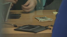 Ukrajinci si už vedia na Slovensku vymeniť hrivny za eurá. Prekvapením je predvojnový výmenný kurz