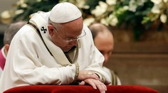 Pápež urobil pred omšou nádherné gesto, ktorým opäť dojal svet