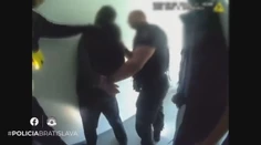Dráma v bratislavskej ubytovni. Recepčnému išlo podľa polície o život, zasahoval aj vyjednávač