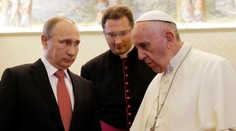 Pápež vyzval Putina, aby vyvinul úsilie na dosiahnutie mieru na Ukrajine