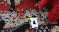 FOTO: V obci Dačov Lom zfetovaný mladík zastrelil vlastnú mamu