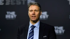 Legendárni útočníci chcú zrušiť ofsajd. Tvrdia, že to zatraktívni futbal