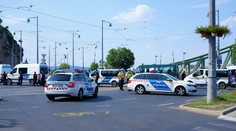 Maďarská polícia rozložila skupinu, ktorá chcela prevziať v krajine moc. Zaistili množstvo zbraní i listín