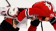 Getzlaf vyprovokoval Pánika. Ten mu ukázal svoju silu