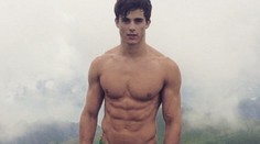 Najsexy učiteľ matematiky ukázal takmer všetko