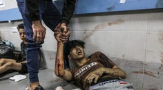 Explóziu nemocnice v Gaze, pri ktorej zahynulo najmenej 500 ľudí, mohla spôsobiť raketa odpálená Hamasom