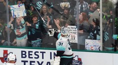 Pulz 180. Amatér pred desiatimi rokmi skončil s hokejom, v noci takmer musel debutovať v NHL