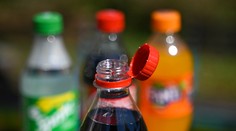 Na slovenský trh dorazila veľká novinka. Prvé plastové fľaše už prešli revolučnou zmenou (+ video)