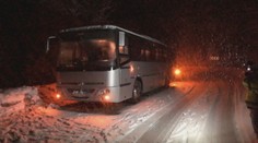 Dramatický návrat z lyžiarskeho zájazdu. Deti boli niekoľko hodín uväznené v autobuse