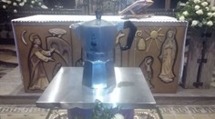 Možno ju máte doma aj vy. Zomrel muž, ktorý preslávil túto kanvicu