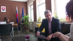 Drucker sľúbil, že v stredu rozhodne o osude Krajmera. Na verdikt si napokon musíme počkať