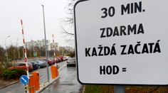 Smeráci nechceli zrušiť platenie za parkovanie pred nemocnicami