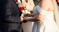 Prekvapivé zistenie vedcov: Spolužitie s novým partnerom prináša po päťdesiatke viac šťastia ako manželstvo