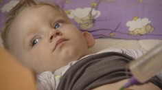 Matiaskovi rok po narodení zistili sedem diagnóz. Rehabilitácie sú pre rodinu pridrahé