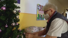 Vianoce bez rodiny? Stále nie je rozhodnuté, či povolia návštevy v domovoch dôchodcov