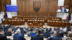 Parlament rozhodol o osude lekárov: Od januára ich môže čakať povinná práca alebo väzenie