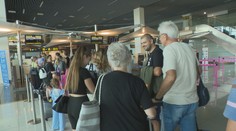 Milióny cestujúcich na bratislavskom letisku. Niektorí pasažieri musia odovzdať odtlačky prstov