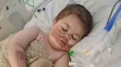 Chlapec (4) má zriedkavý nádor, ide len o tretí prípad na svete. Mama to ľahko zistila na jeho narodeniny