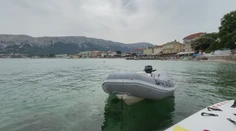 Z mora pri chorvátskom ostrove Vis vytiahli 15 ton odpadu. Našli tam bicykle aj vojenskú výzbroj