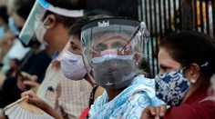 India opäť zaznamenala rekordný prírastok nakazených, vyše 379-tisíc za deň