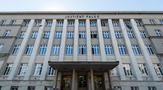 Peniaze v igelitke odovzdával priamo pred Justičným palácom. Bývalého sudcu uznali vinným z podplácania kolegu