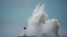 V Európe zabíja smršť Ciarán, výstrahy platia naďalej