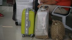 Ako si ochrániť batožinu pred hádzaním na letisku