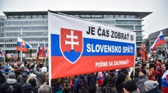Polícia na protivládnom proteste zadržala 12 ľudí
