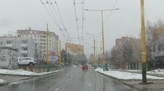 Na Slovensko sa valí tretia vlna sneženia. Pozrite sa, kde ho napadne najviac (PREDPOVEĎ)