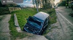 Vodička pri Topoľčanoch zišla z cesty a narazila do betónového mostíka. Zraneniam podľahla