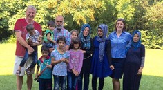 Gyurcsány sa rozhodol pomôcť. U expremiéra prespávajú utečenci