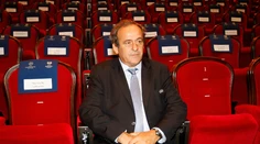 Ak Platini nedokáže nevinu, Rusko vo voľbách podporí Infantina