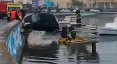 VIDEO: Vodička zázračne "zaparkovala" nad vodou. Zostala visieť vo vzduchu
