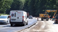 Viaceré kľúčové úseky ciest opravujú. Ak plánujete dovolenku na Slovensku, pripravte sa na dopravné peklo
