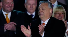 Viktor Orbán opäť zloží vládu. Jeho strana Fidesz výrazne vedie v spočítaných hlasoch