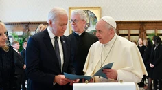 Pápež ma nazval dobrým katolíkom, uviedol Biden po stretnutí s ním
